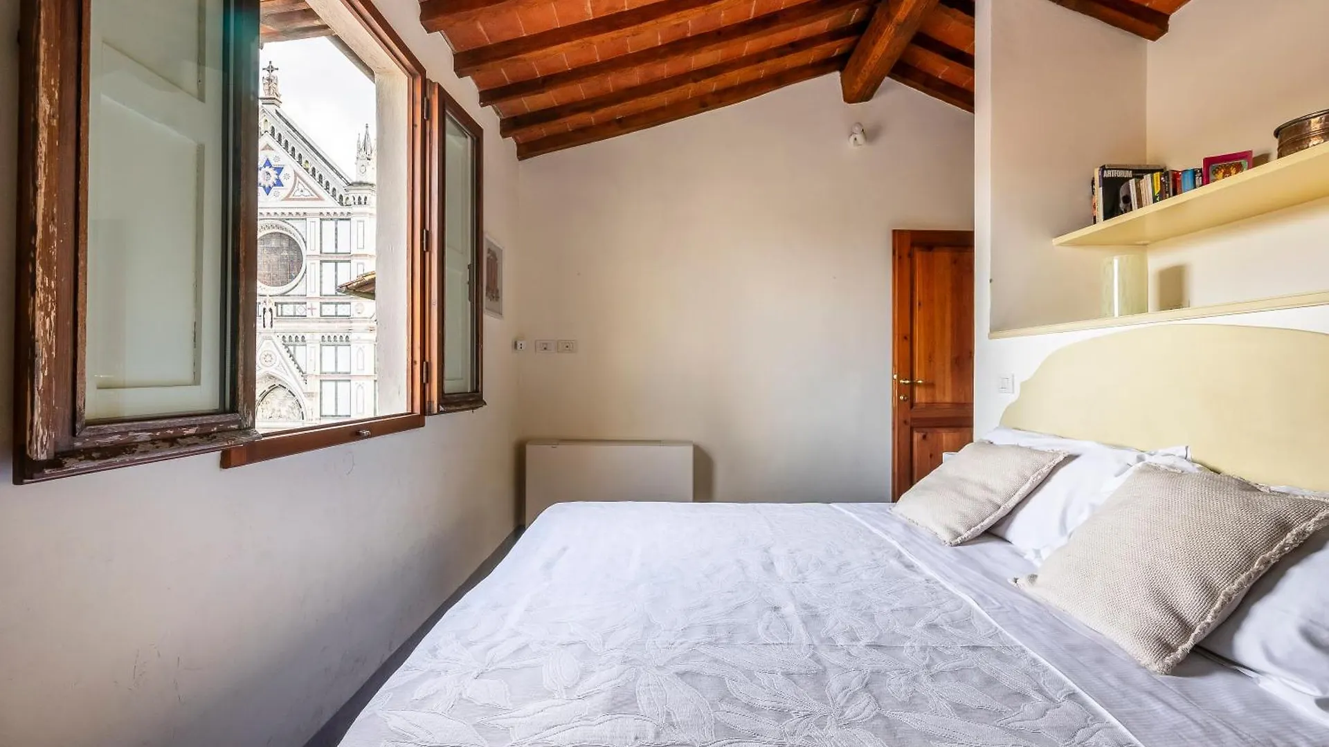 Piazza Santa Croce Apartment Florence 0*,  Italy