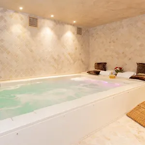 Adler Cavalieri Hotel-private & Gym מלון