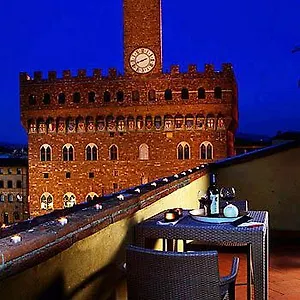 Relais Piazza Signoria מלון דירות
