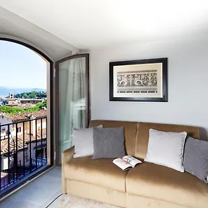Qk Costa58 Tower Apartment